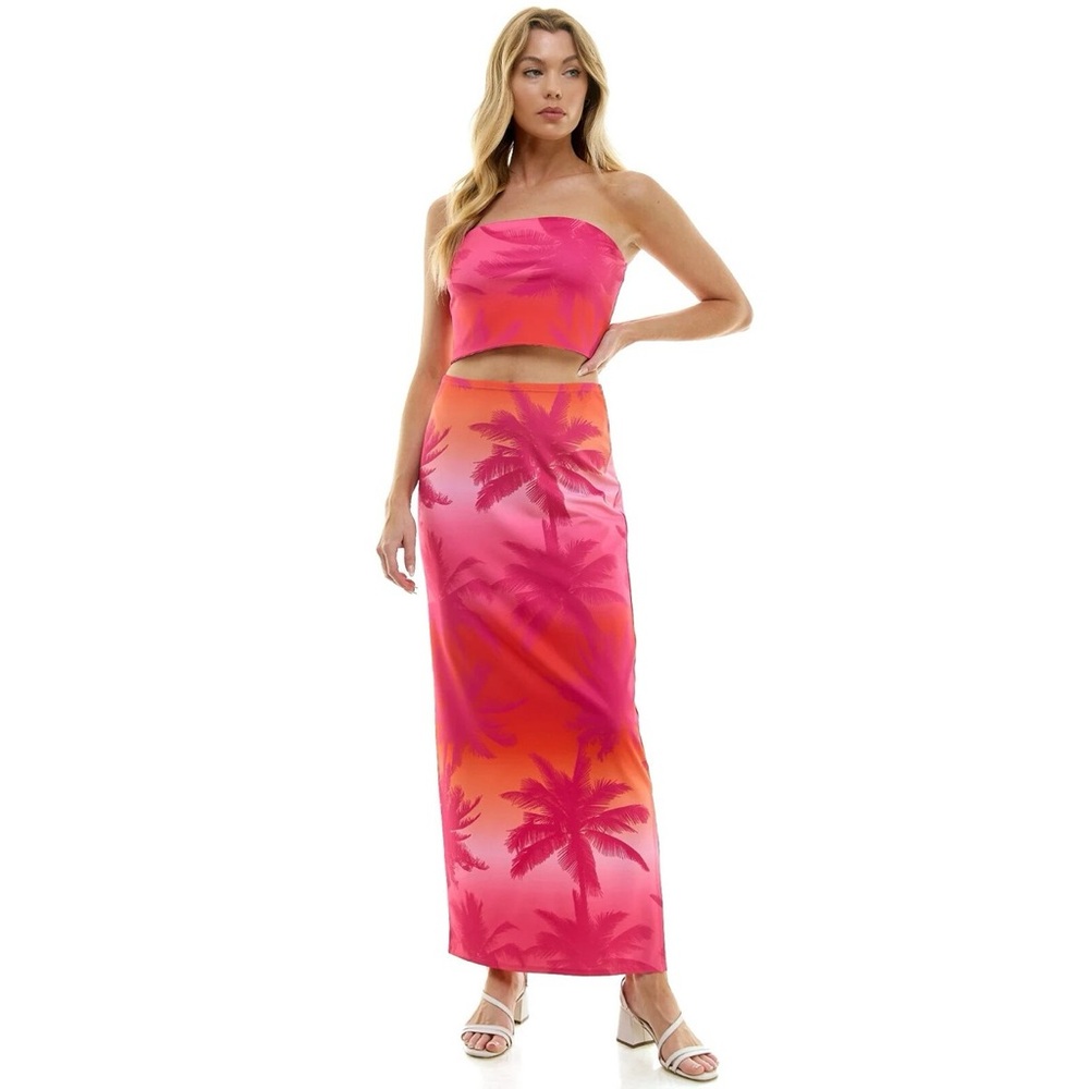 No Boundaries Pink and Coral Tropical Two-Piece Set size XL